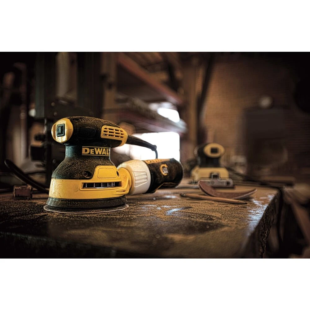 Dewalt® 3amp 5-inch Corded Single Speed Random Orbital Sander 5 Dewalt® 3amp 5-inch Corded Single Speed Random Orbital Sander - Image 5