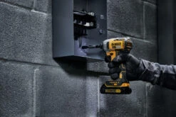DeWalt® 20V MAX Brushless Impact Dr Kit